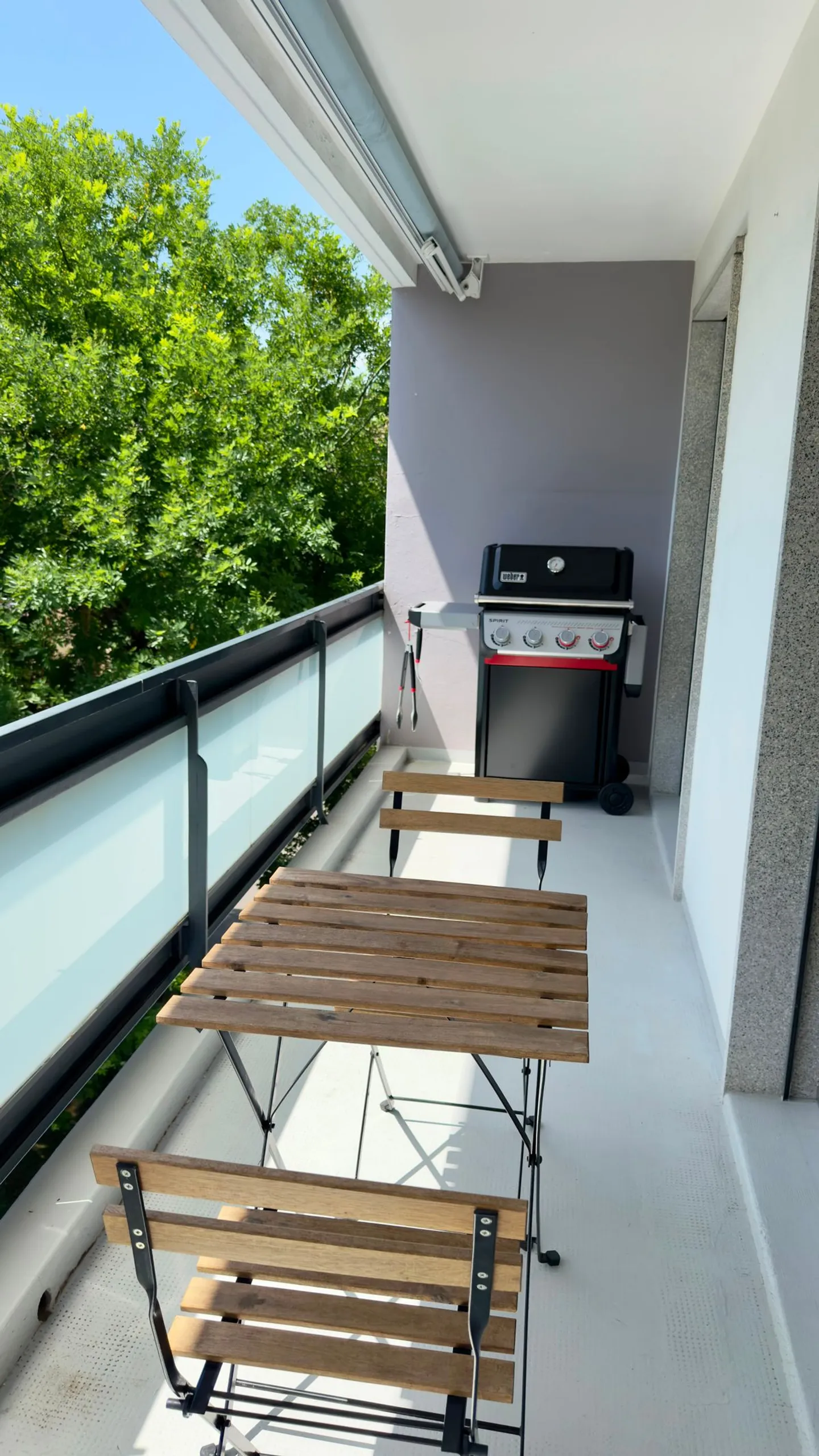 Appartement rénové avec balcon - Photo 4 sur 10