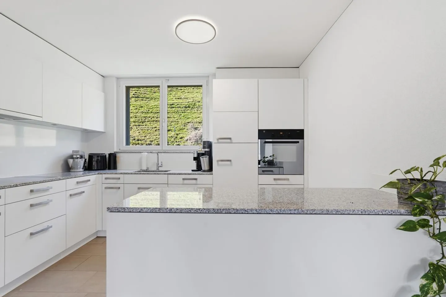 Appartement lumineux de 3.5 pièces avec vue à Wolhusen - Photo 3 sur 6