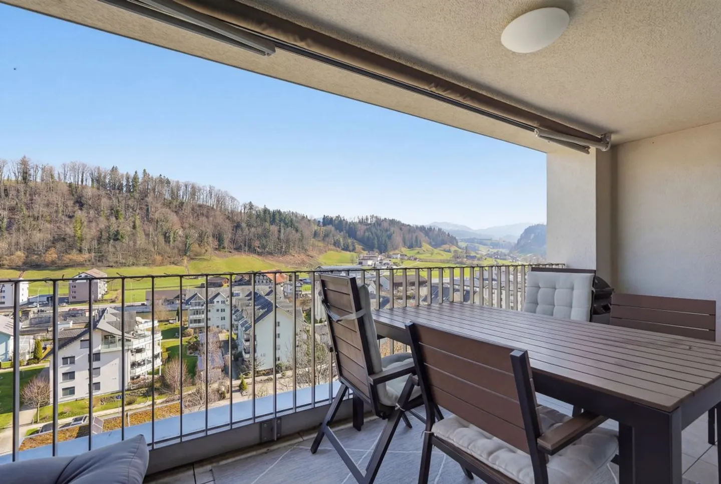 Appartement lumineux de 3.5 pièces avec vue à Wolhusen - Photo 5 sur 6