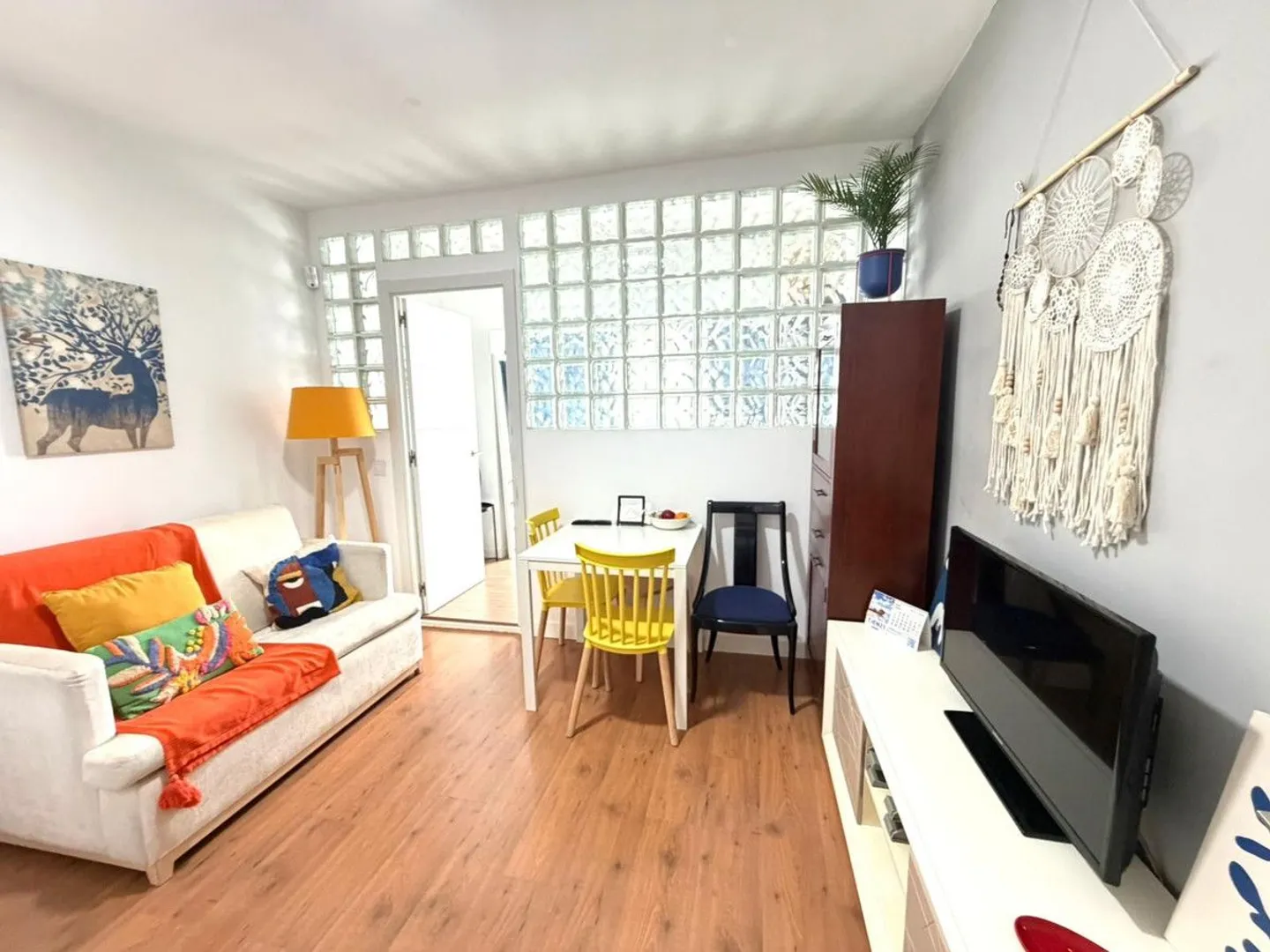 Comfortable 24 m² Studio with Separate Bedroom in the City Center - Photo 7 of 9