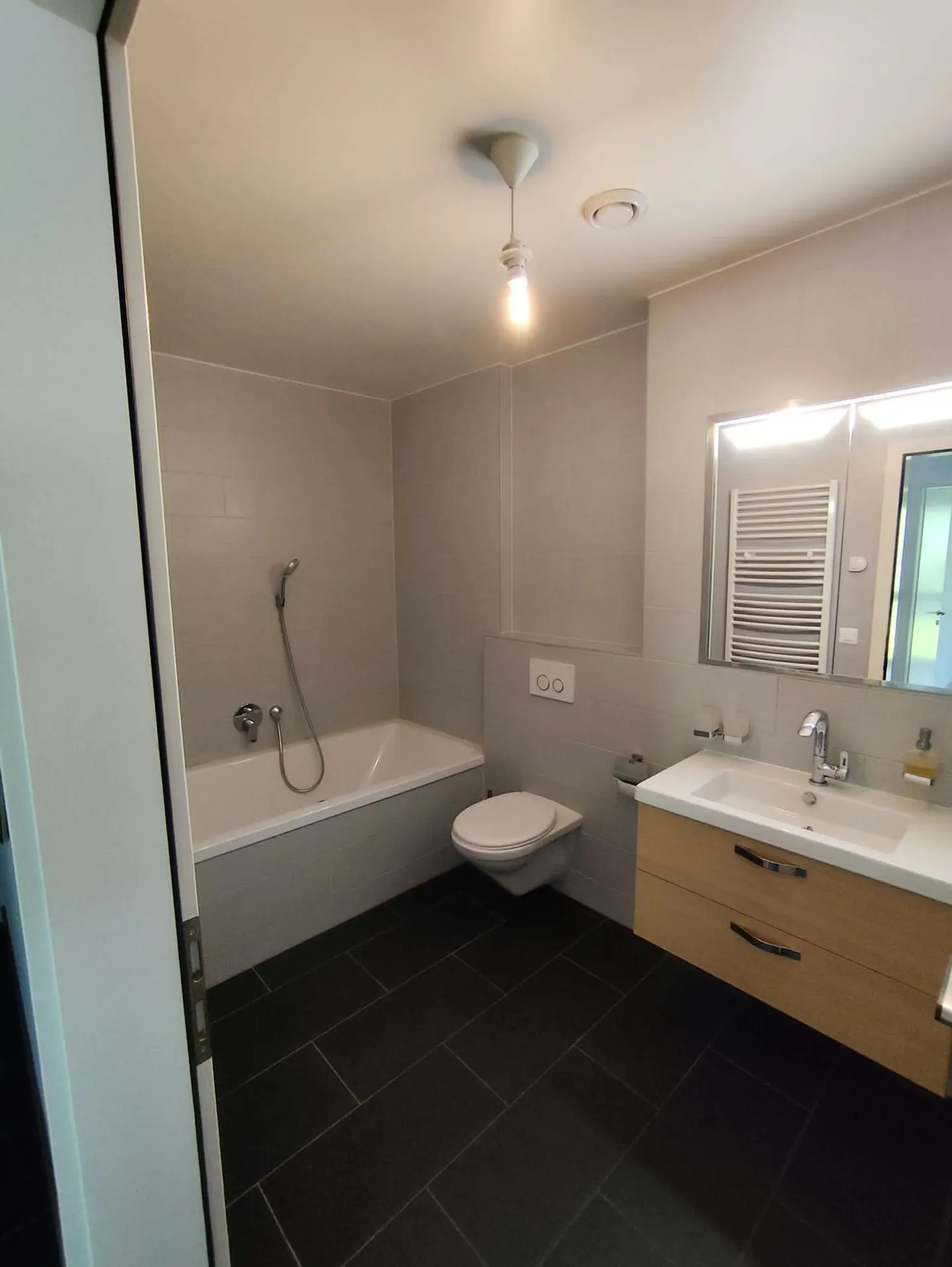 3.5-room attic for rent with a view in Le Mont-sur-Lausanne - Photo 5 of 7