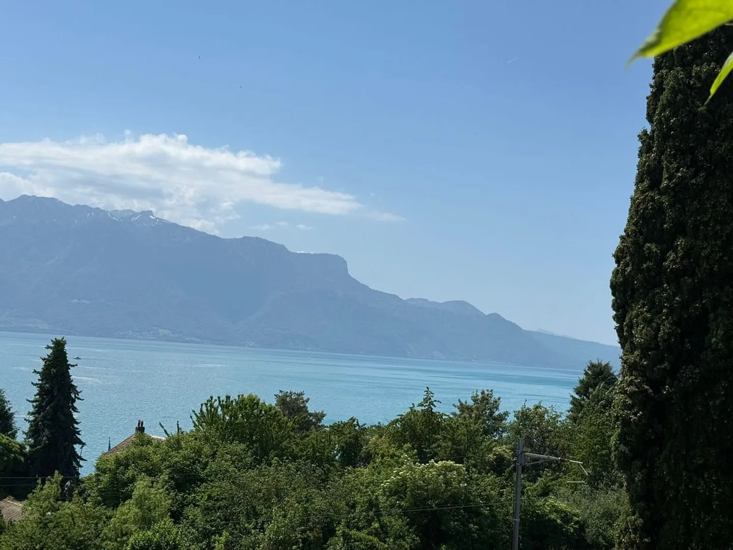 Chambre meublée à sous-louer - Vue sur le lac et les montagnes - Foto 3 von 13