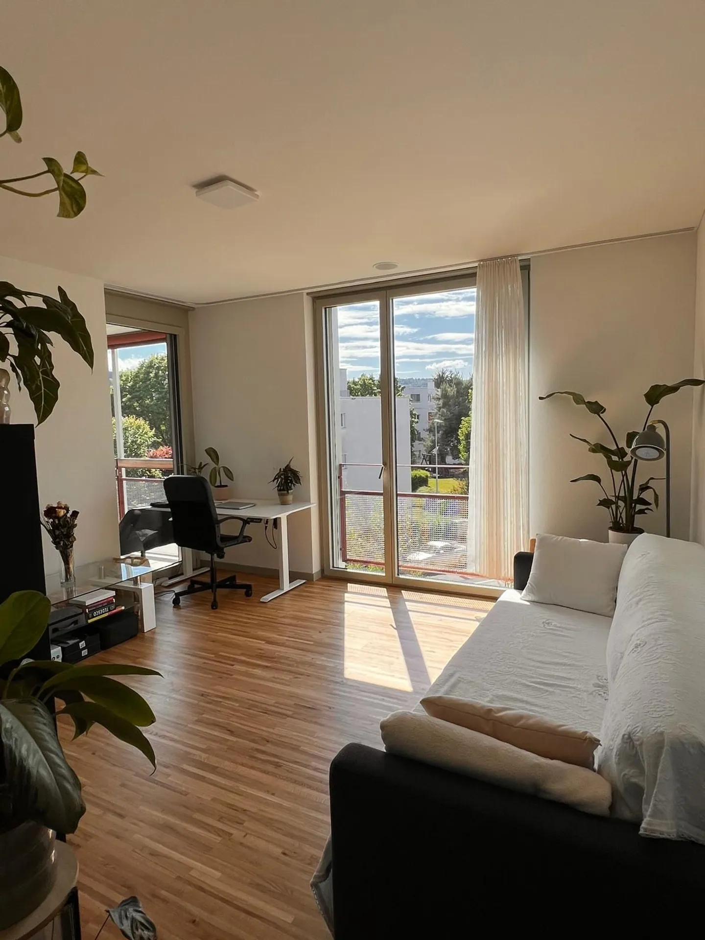 Bright, furnished room in modern 3.5-room apartment in Dübendorf - Photo 4 of 7
