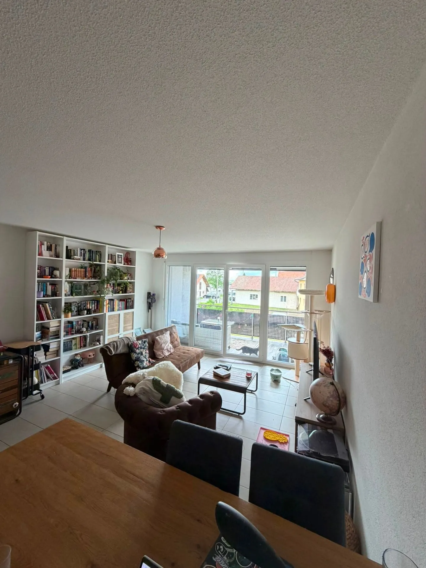 Appartement Charmant à Chénens - Photo 1 sur 8