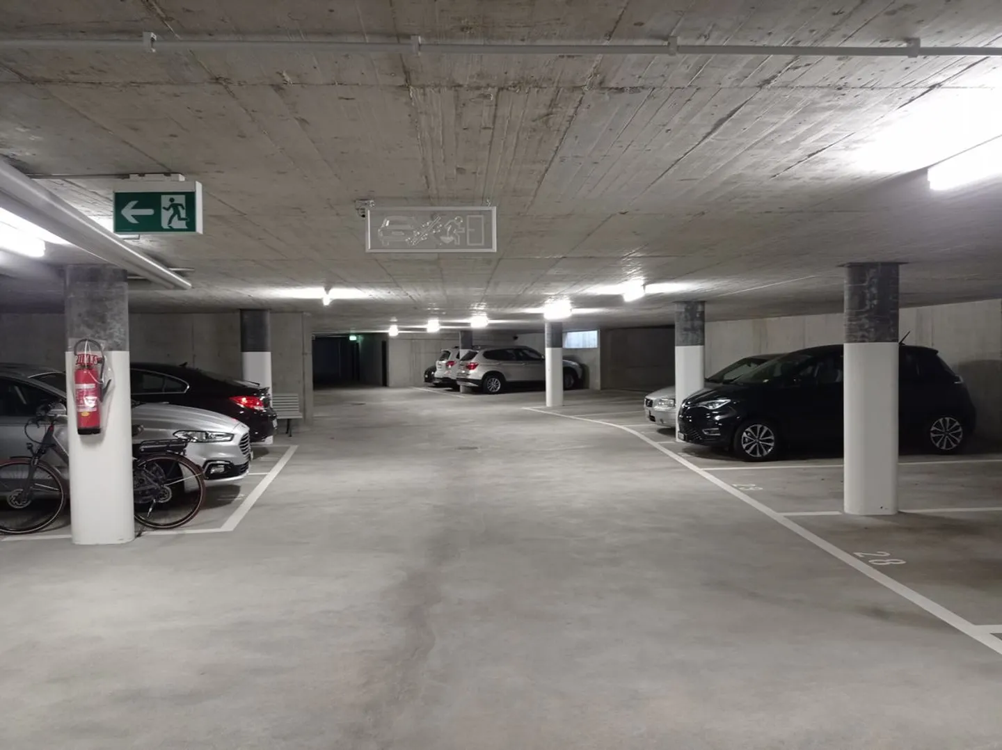 Tiefgaragenplatz - nur 300 m vom Bahnhof Turgi - Foto 5 von 5