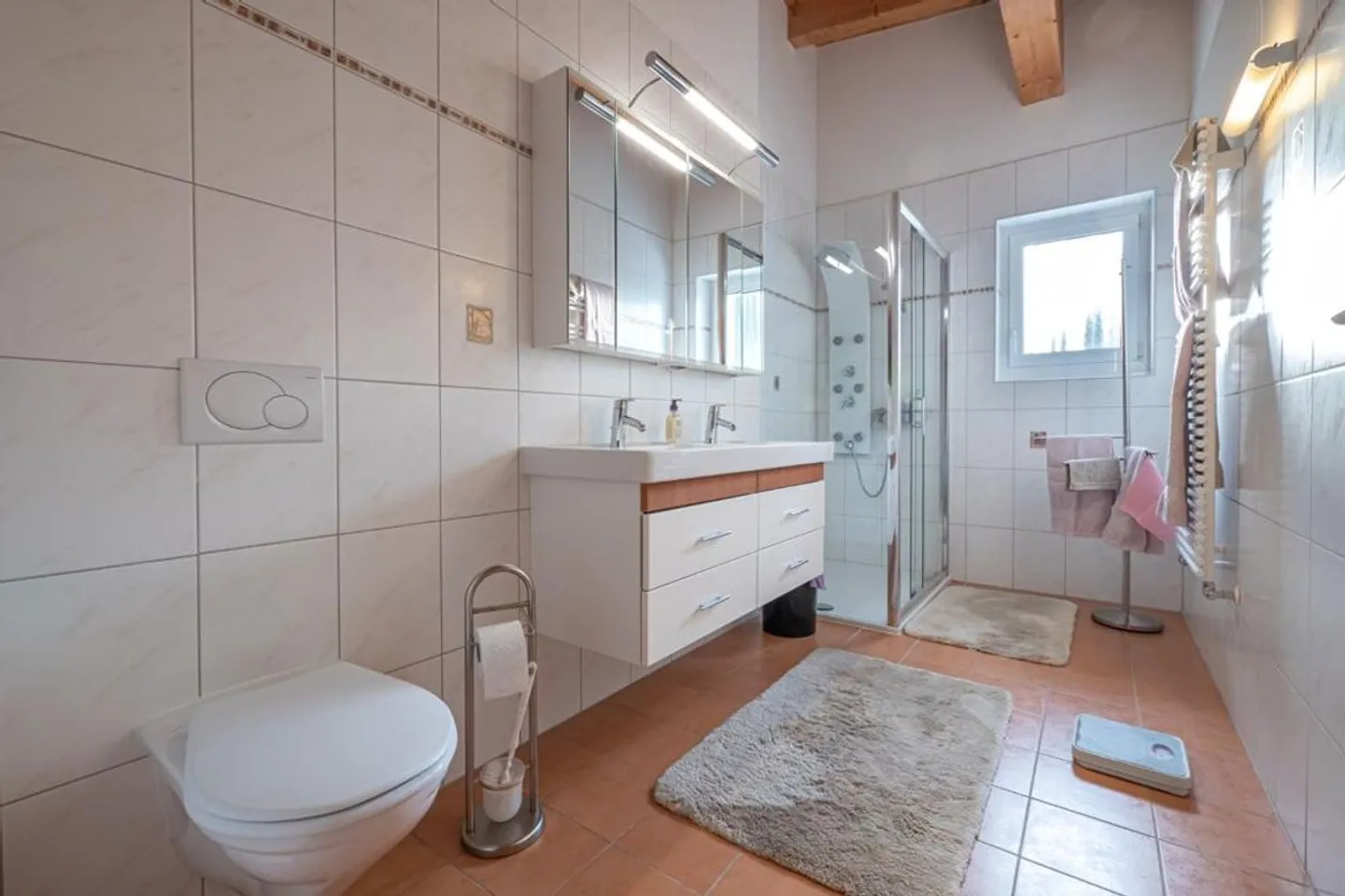 Geräumiges Haus mit Aussicht in Savièse, 5,5 Zimmer - Foto 6 von 8