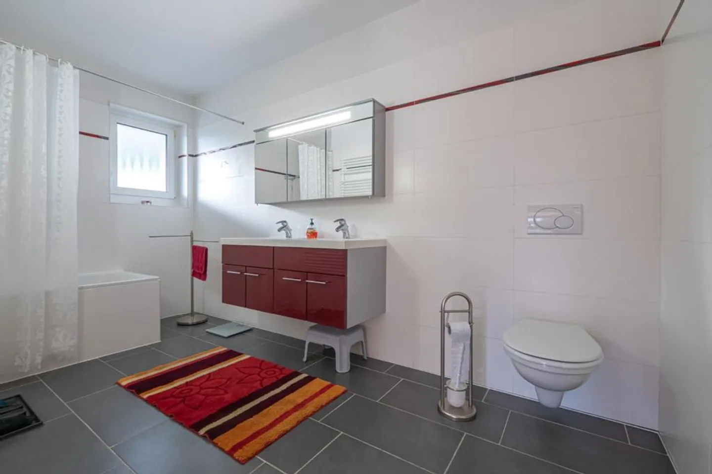 Geräumiges Haus mit Aussicht in Savièse, 5,5 Zimmer - Foto 7 von 8
