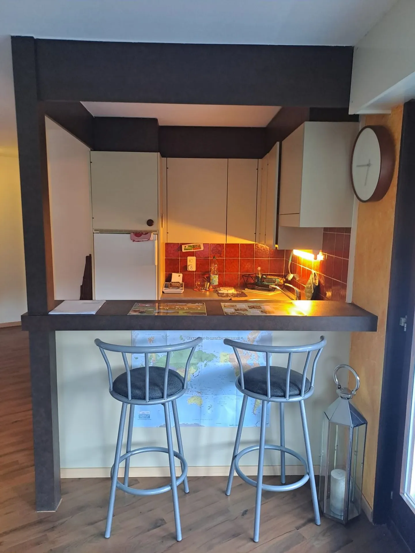 Charmant appartement meublé de 2,5 pièces avec grande terrasse et vue dégagée - Saint-Cergue - Foto 3 di 10