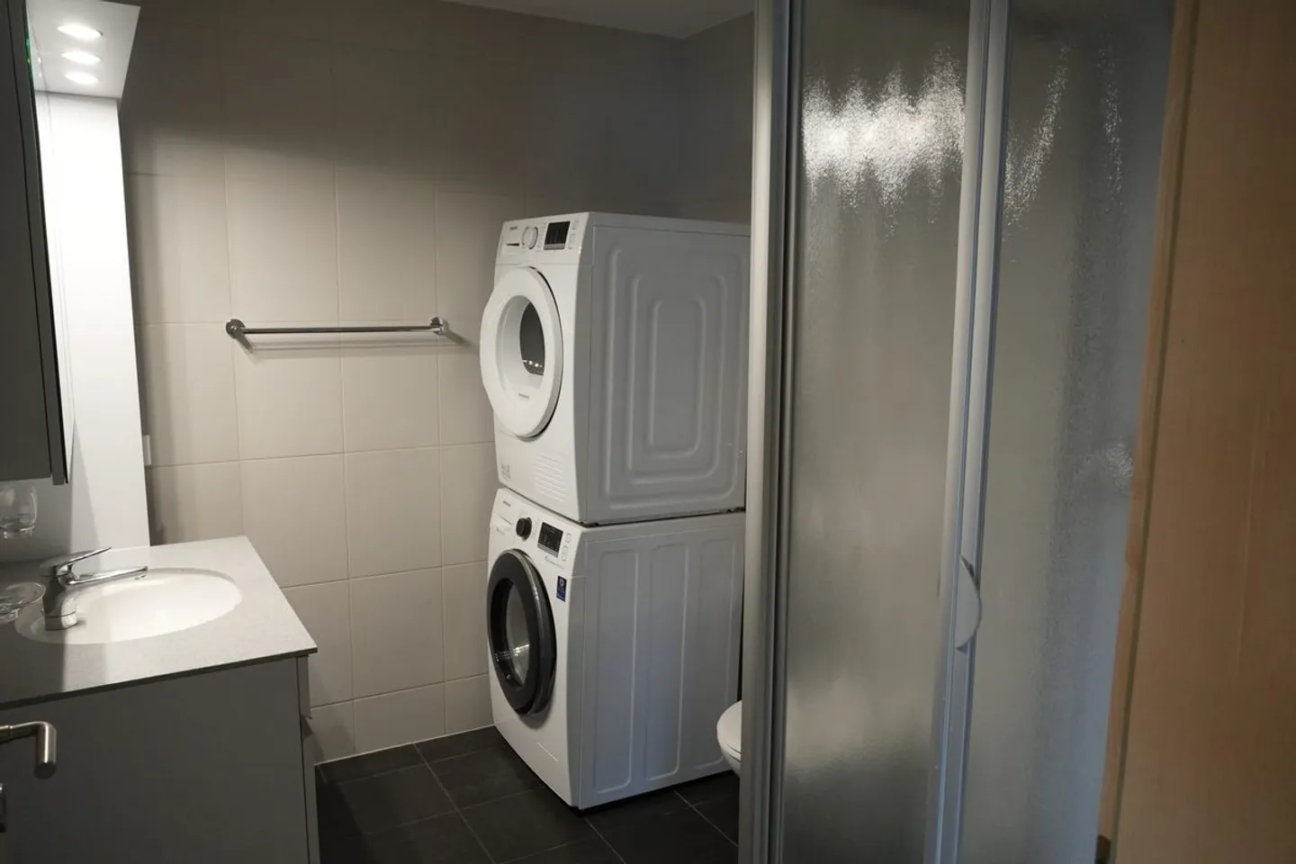 Quiet 5.5-room apartment in Gränichen (AG) with plenty of greenery and comfort - Photo 8 of 13