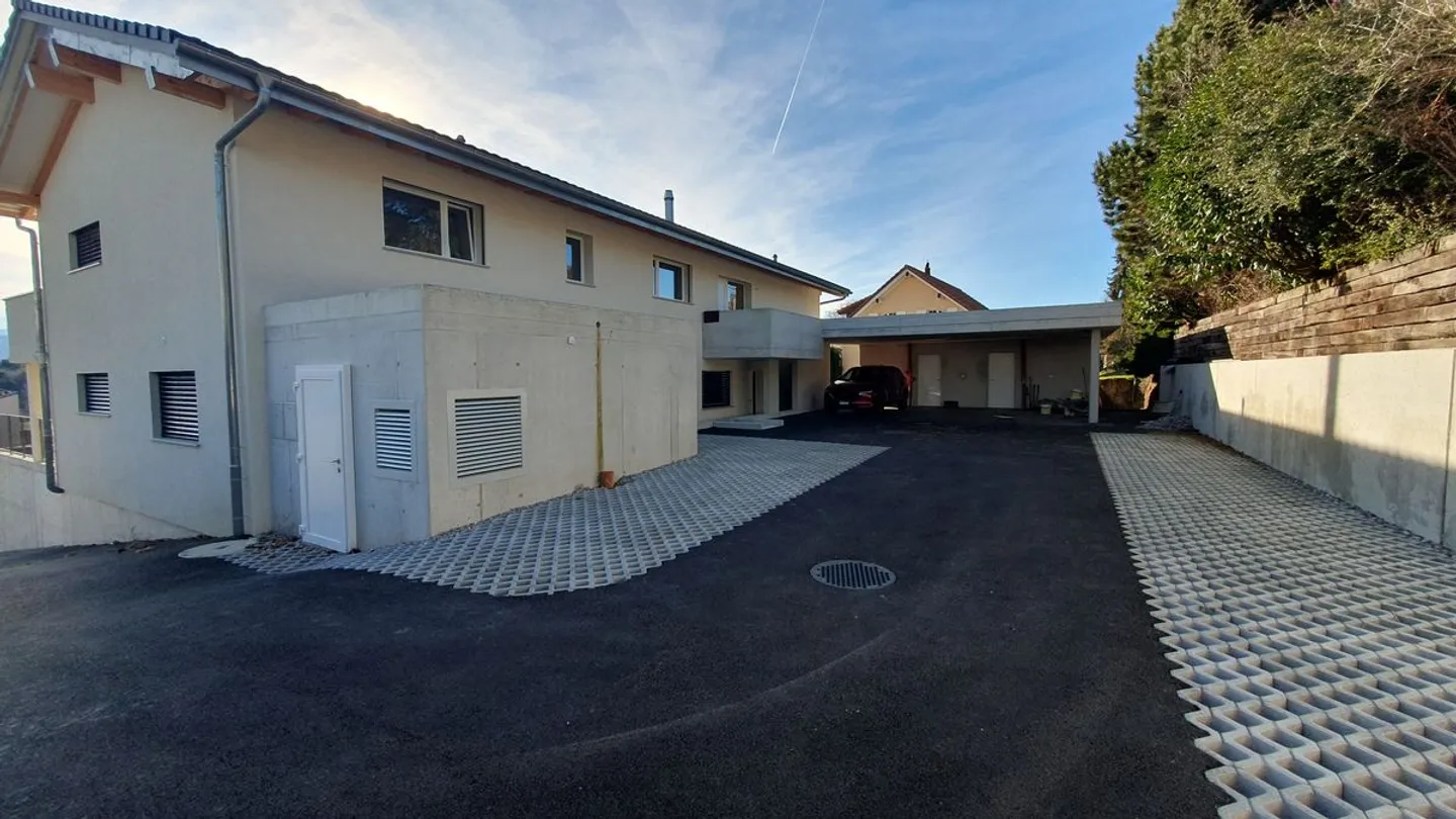 3.5-room apartment with terrace in Neyruz - Photo 8 of 9