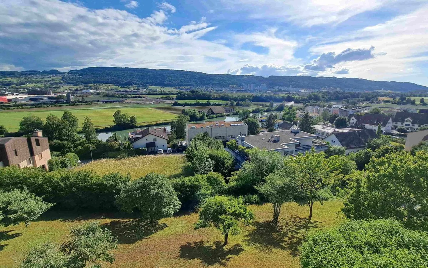 Charmante Dachwohnung mit Aussicht - Foto 5 von 11