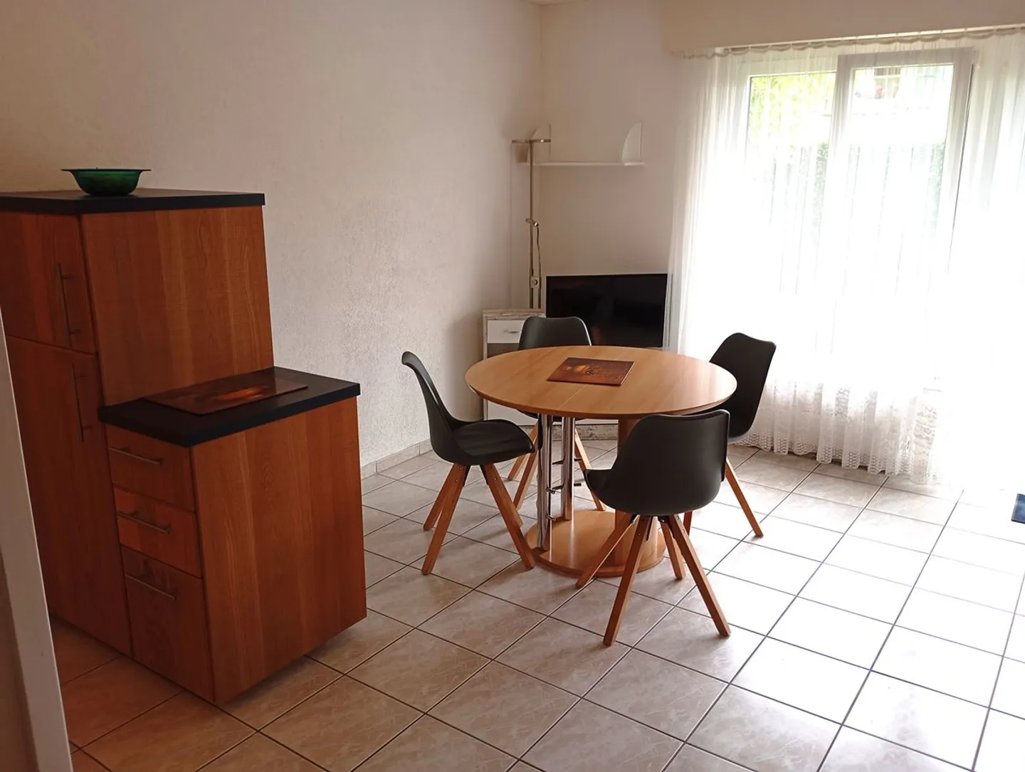 Monolocale arredato di 32m2 con vista in affitto a Sierre - Foto 3 di 5