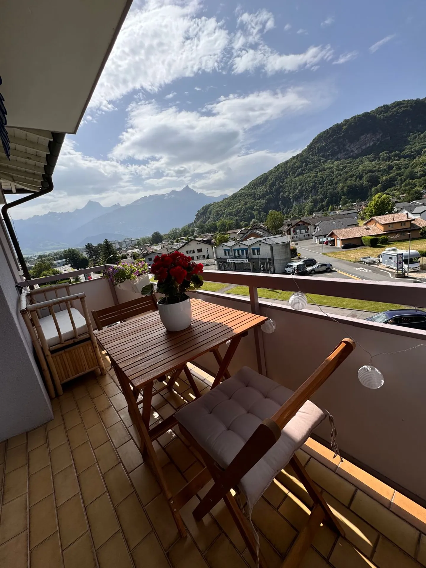 Appartement Charmant avec Vue sur les Montagnes - Photo 8 sur 9