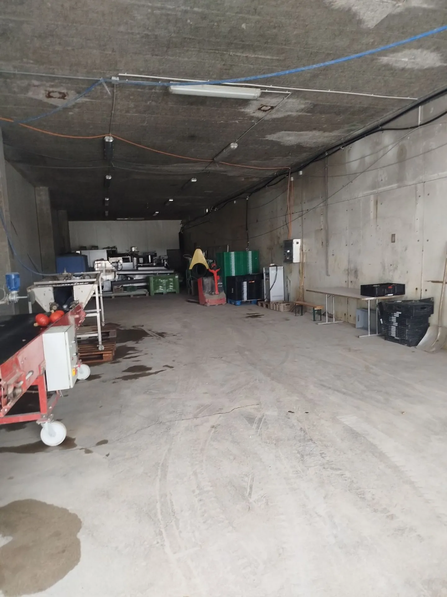 Espace Commercial Spacieux à Champtauroz - Photo 3 sur 5