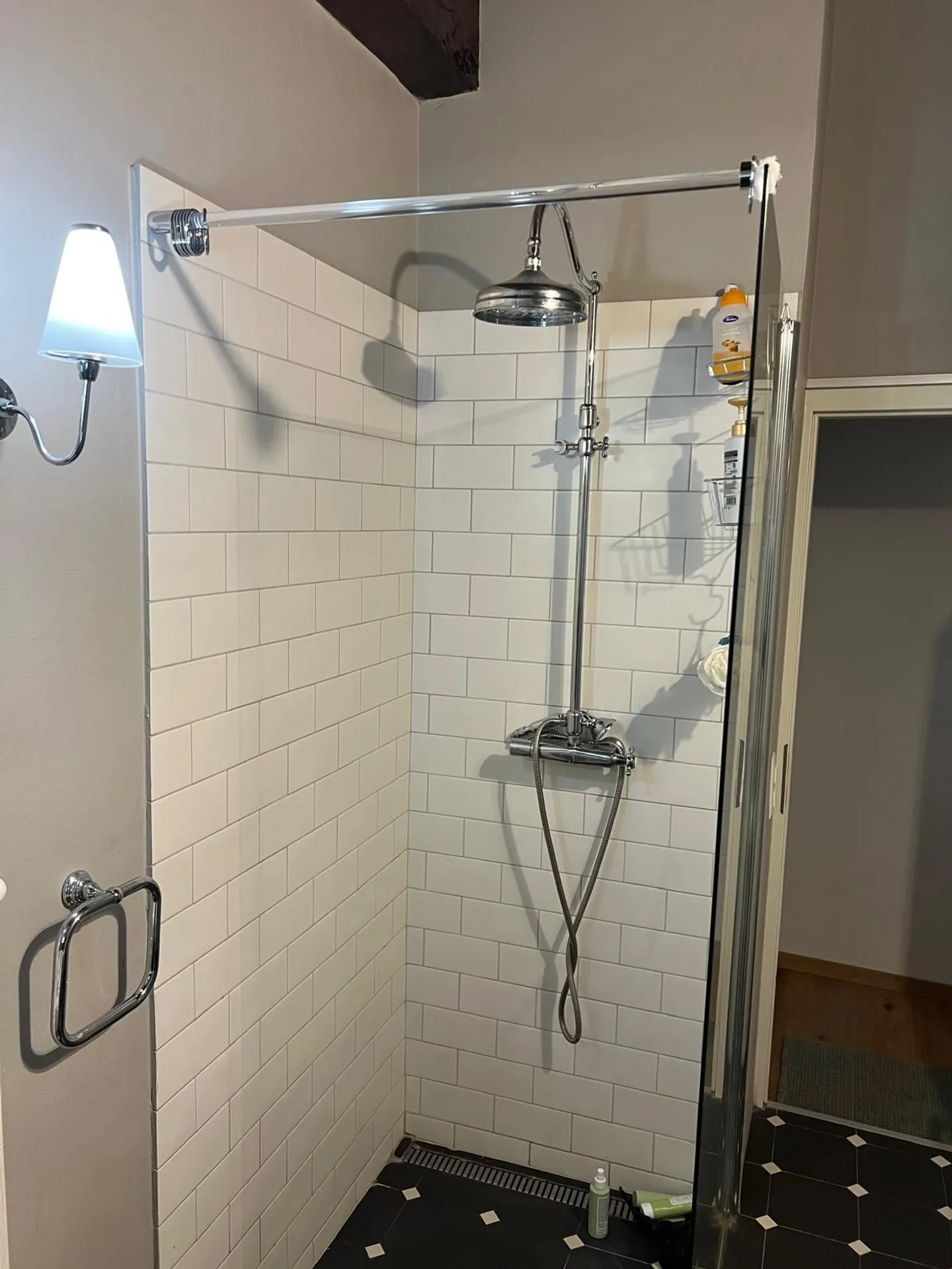Wohnung mit Aussicht und Kamin in Golino, 2,5 Zimmer - Foto 10 von 10