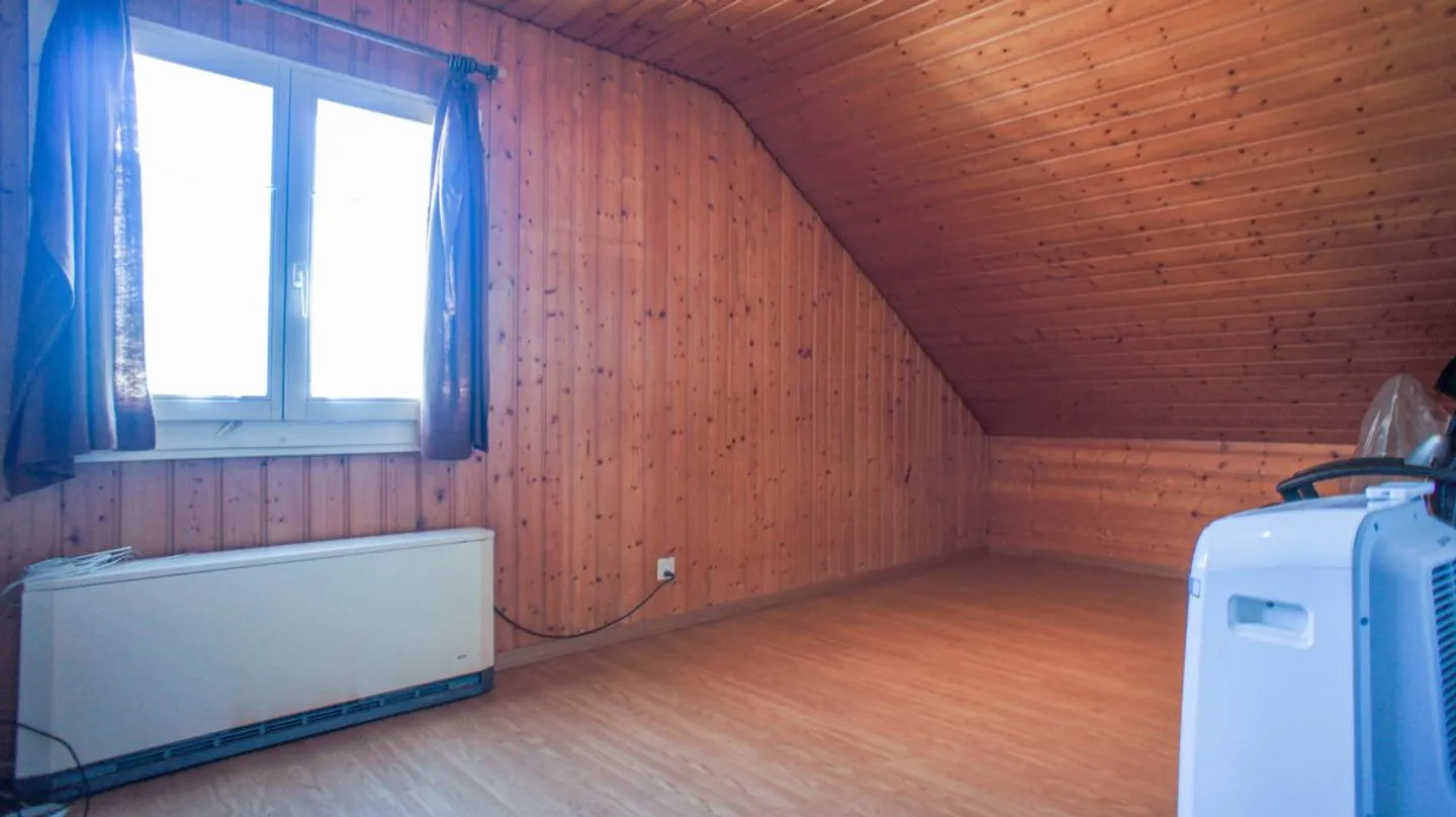 6-Room Single Family Home with Land Reserve - Photo 7 of 7