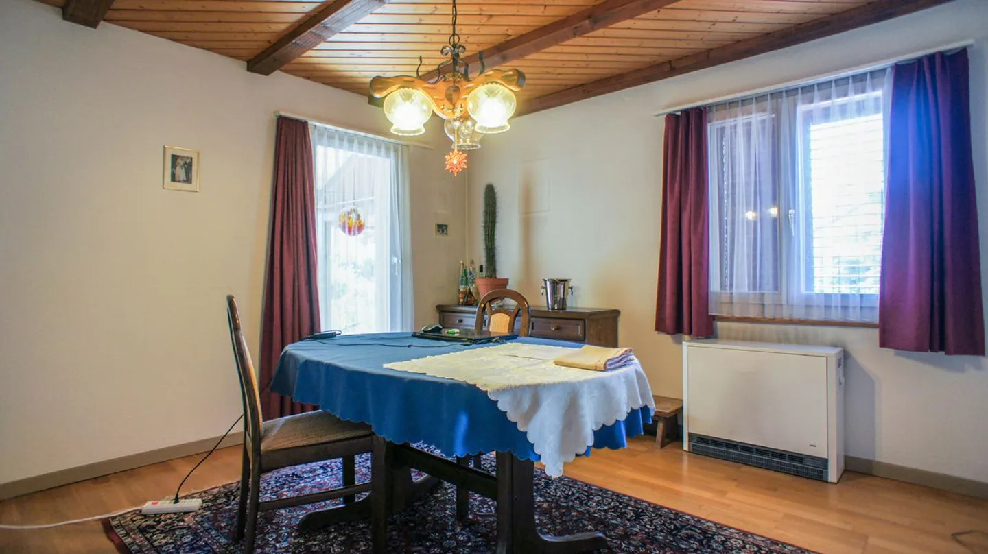 6-Room Single Family Home with Land Reserve - Photo 4 of 7