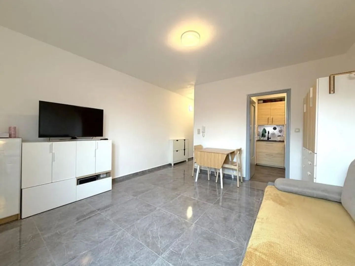 25m² Studio in perfektem Zustand im Herzen des Kreis 6 in Zürich - Foto 2 von 5