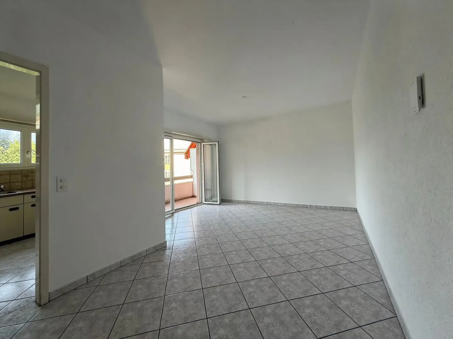 Wohnung mit Aussicht in Bellinzona, 2,5 Zimmer - Foto 2 von 12