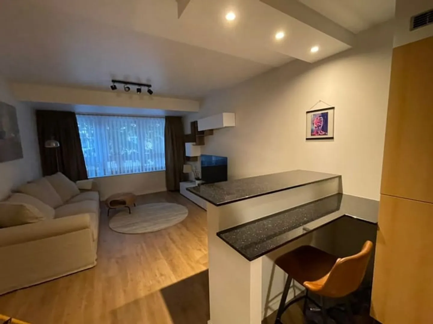 Monolocale di 23m² completamente ristrutturato in affitto nel cuore di San Gallo - Foto 2 di 7