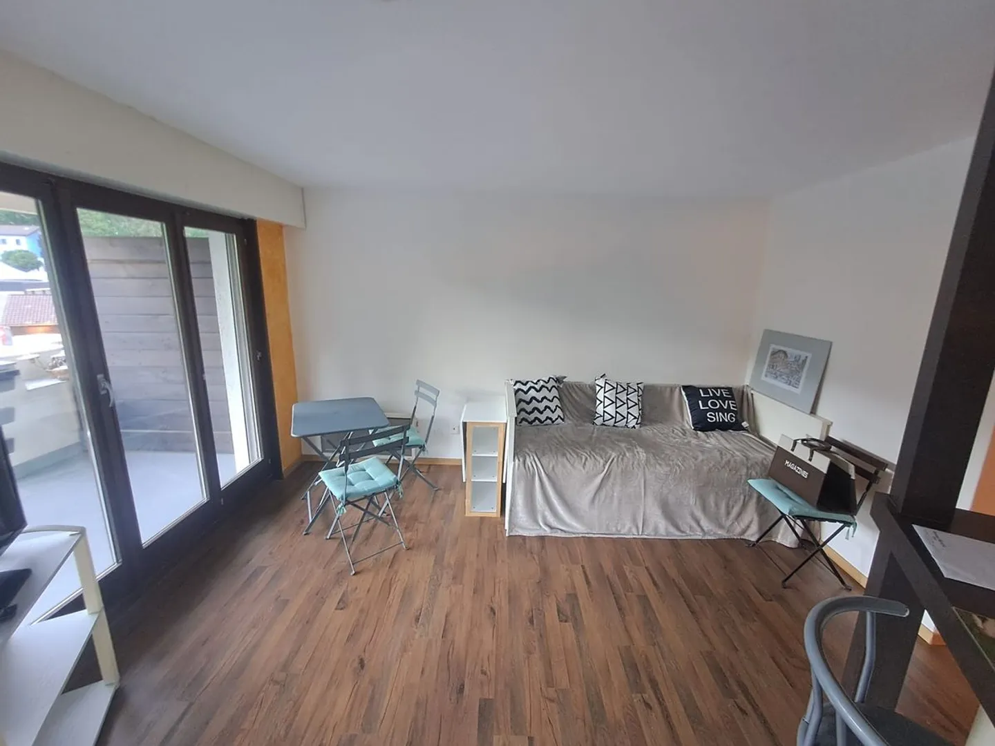 Charmant appartement meublé de 2,5 pièces avec grande terrasse et vue dégagée - Saint-Cergue - Foto 5 di 10