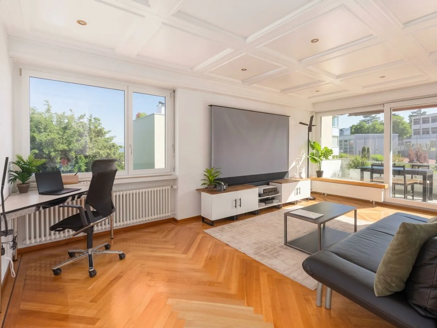 Furnished Business Apartment with Lake View, Home Cinema & Garage (15 Min. to Zurich) - Photo 3 of 13