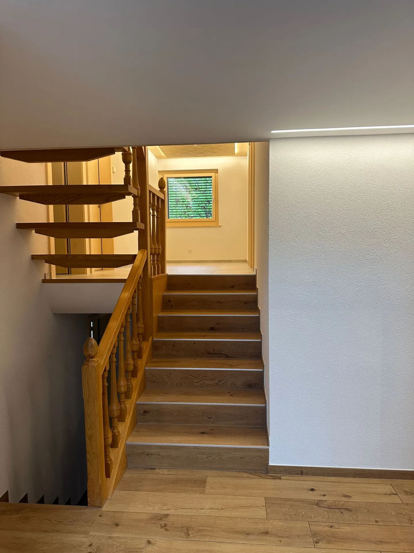 Spacious Semi-Detached House for Rent in Martigny, Available from September 1, 2026 - Photo 5 of 13