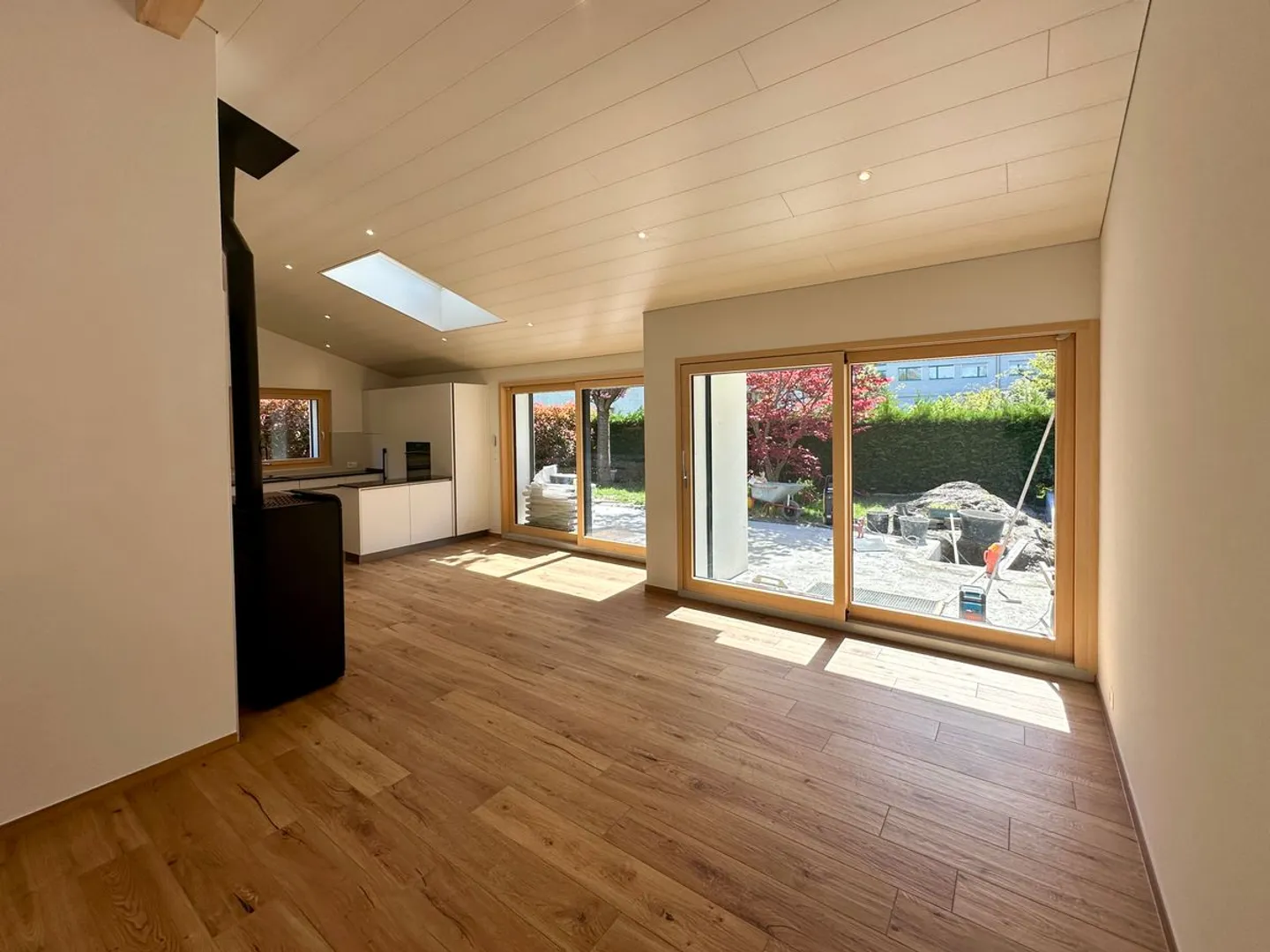 Spacious Semi-Detached House for Rent in Martigny, Available from September 1, 2026 - Photo 2 of 13