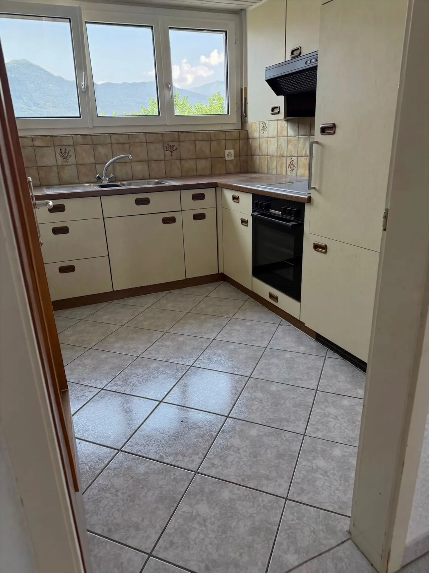 Wohnung mit Aussicht in Bellinzona, 2,5 Zimmer - Foto 5 von 12