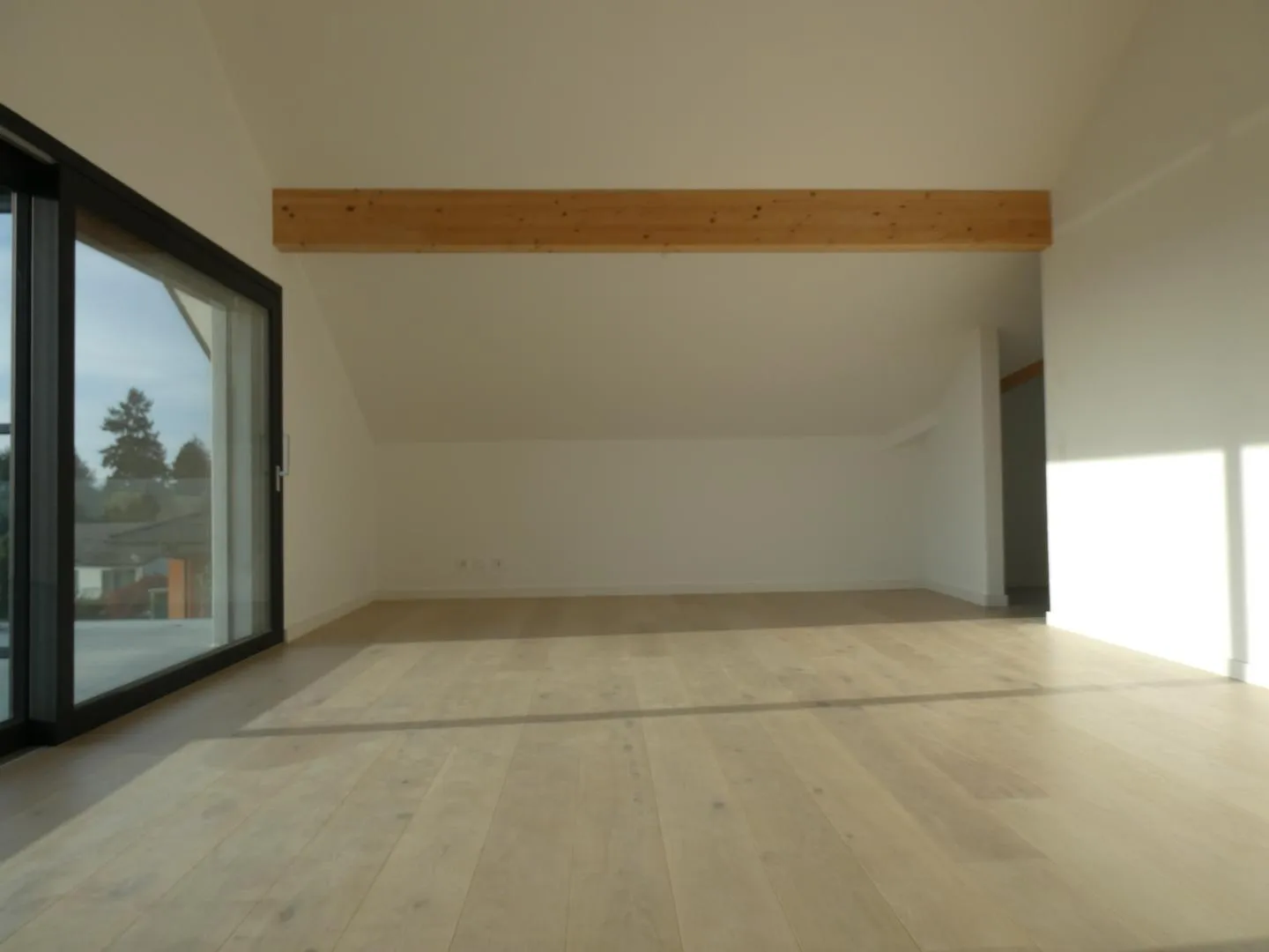 Magnificent 110m2 apartment with panoramic view - Photo 2 of 5