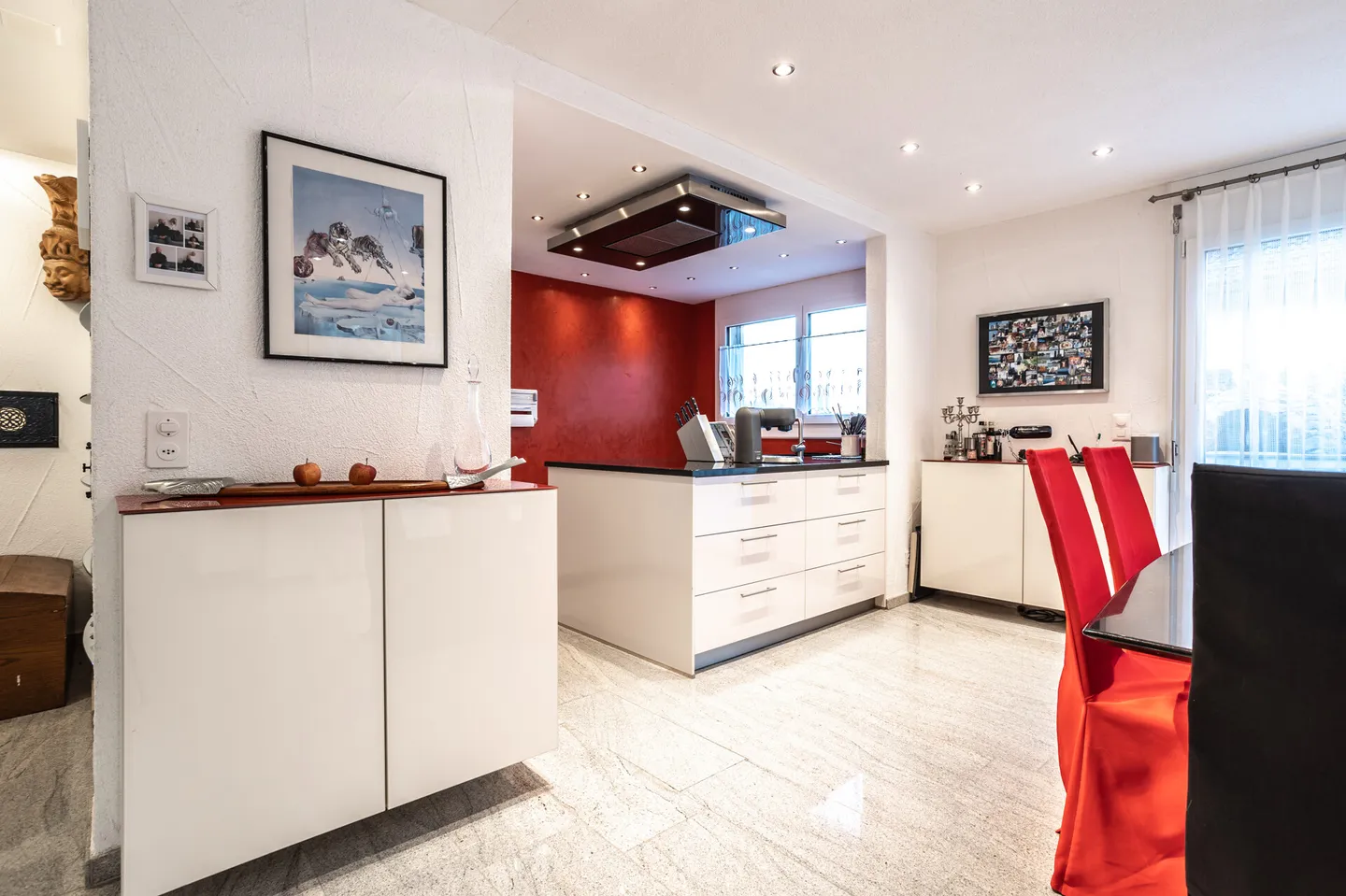 Large Single-Family House in Prime Location with View over the Limmat Valley - Photo 5 of 13