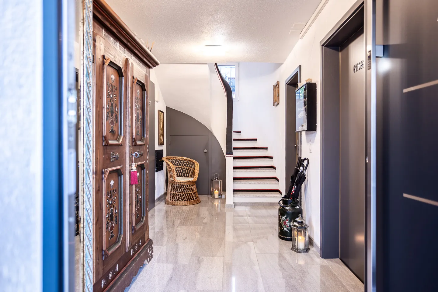 Large Single-Family House in Prime Location with View over the Limmat Valley - Photo 9 of 13