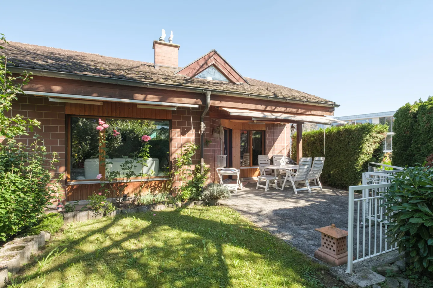Spacious semi-detached house stylish living near Lucerne - Photo 2 of 11