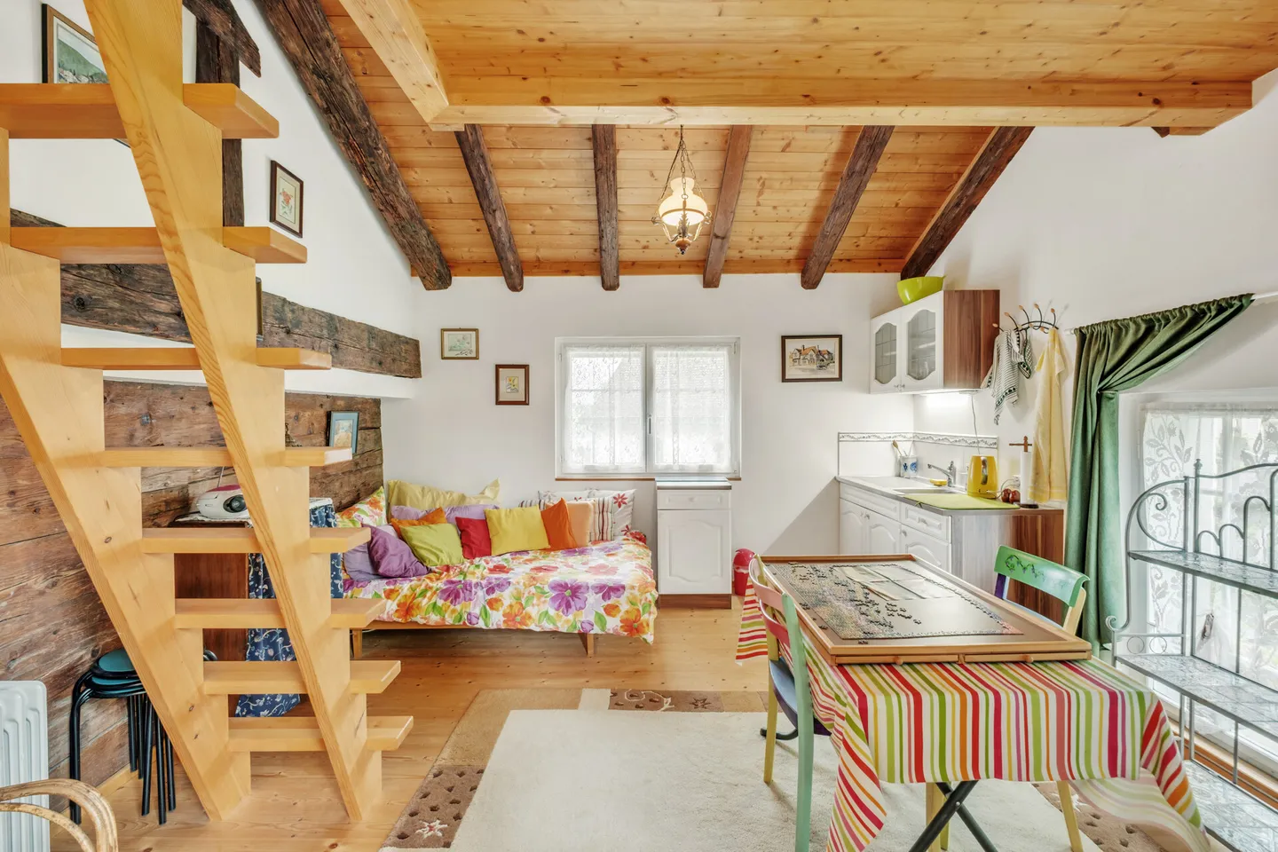 Charmantes 6-Zimmer-Haus mit Charakter, viel Platz &amp; sonniger Terrasse - Photo 9 of 13