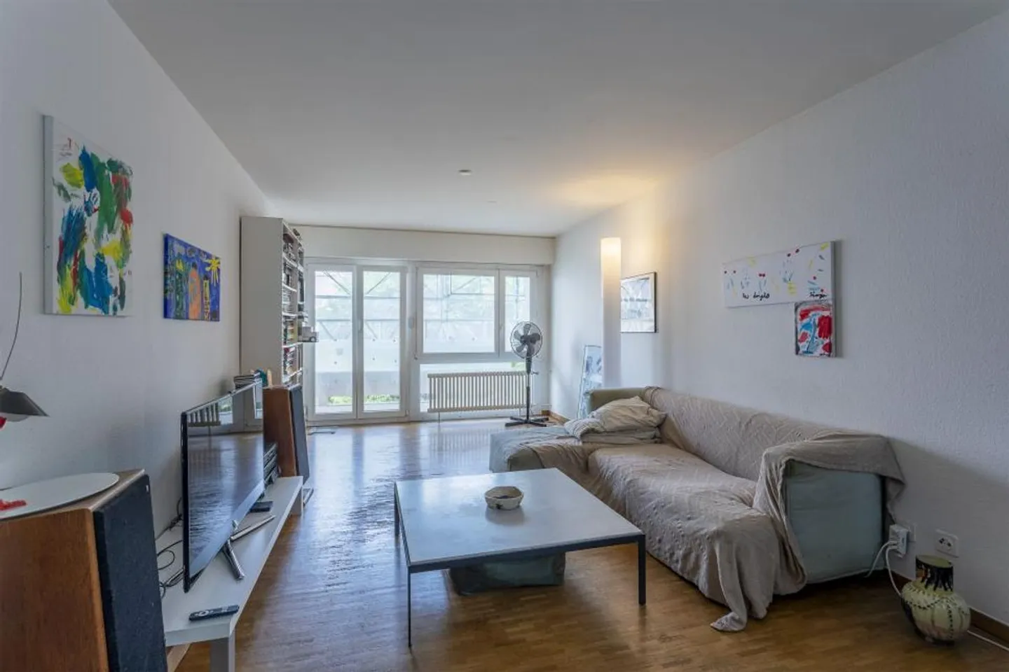 Appartement Charmant avec Vue sur le Lac - Photo 2 sur 5