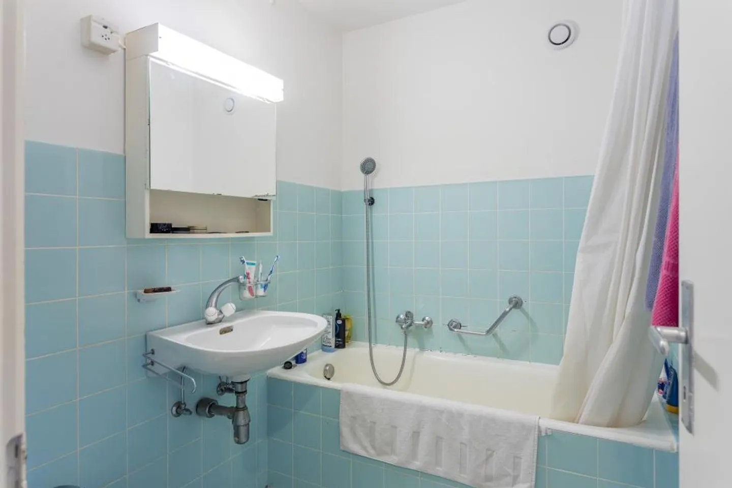 Appartement Charmant avec Vue sur le Lac - Photo 5 sur 5