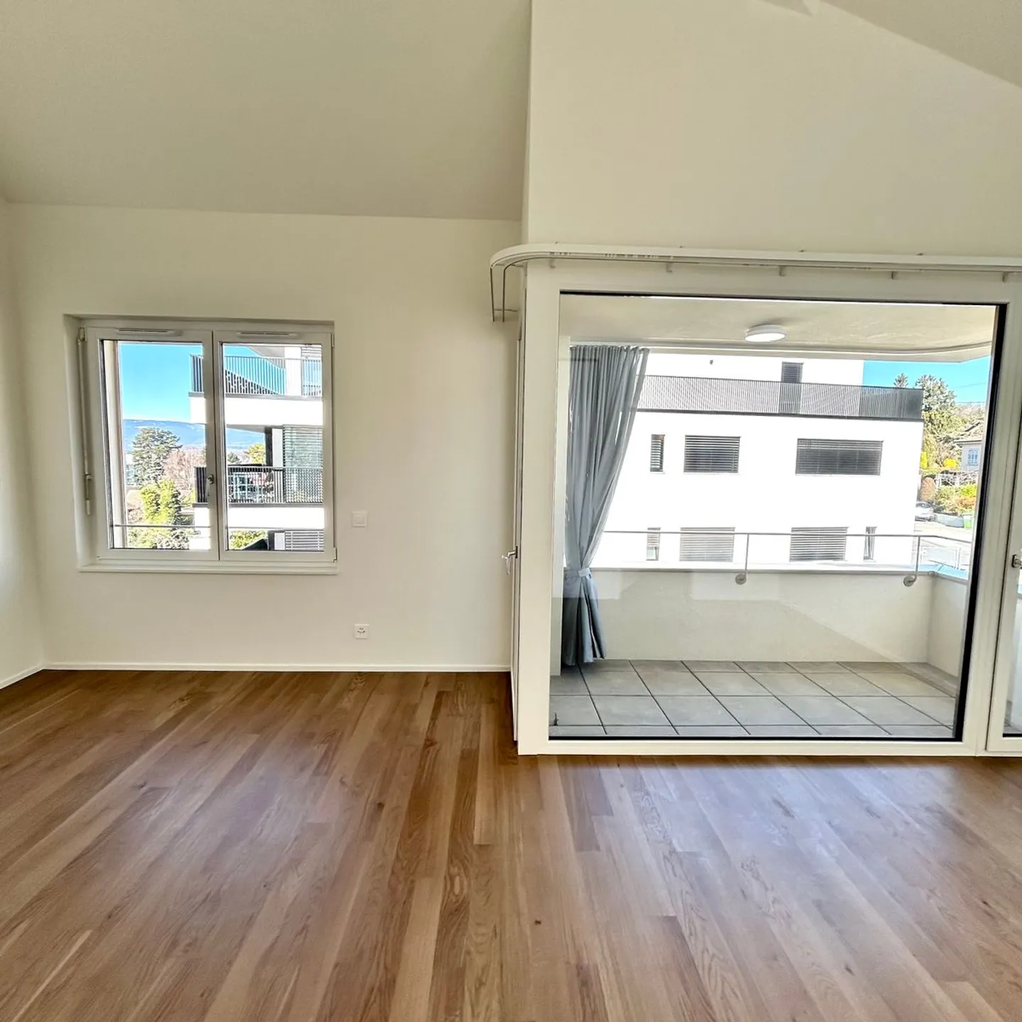 Studio moderne avec vue sur le lac - Photo 1 sur 7