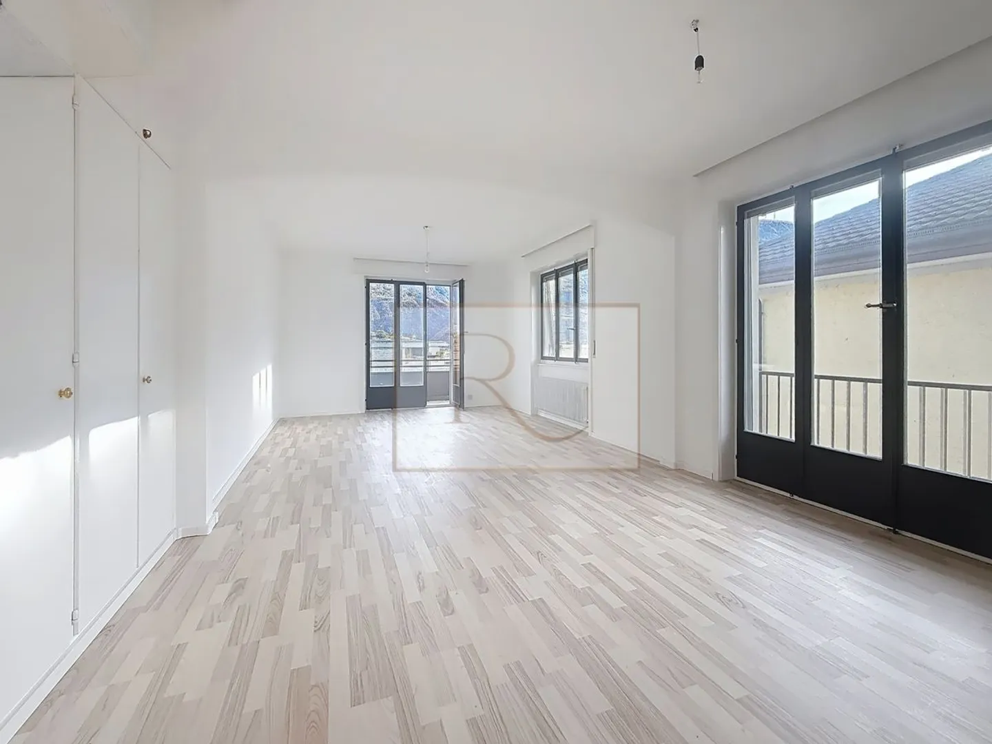 Bell'appartamento luminoso di 3,5 locali - 95m² - ristrutturato nel 2025 - Foto 2 di 10