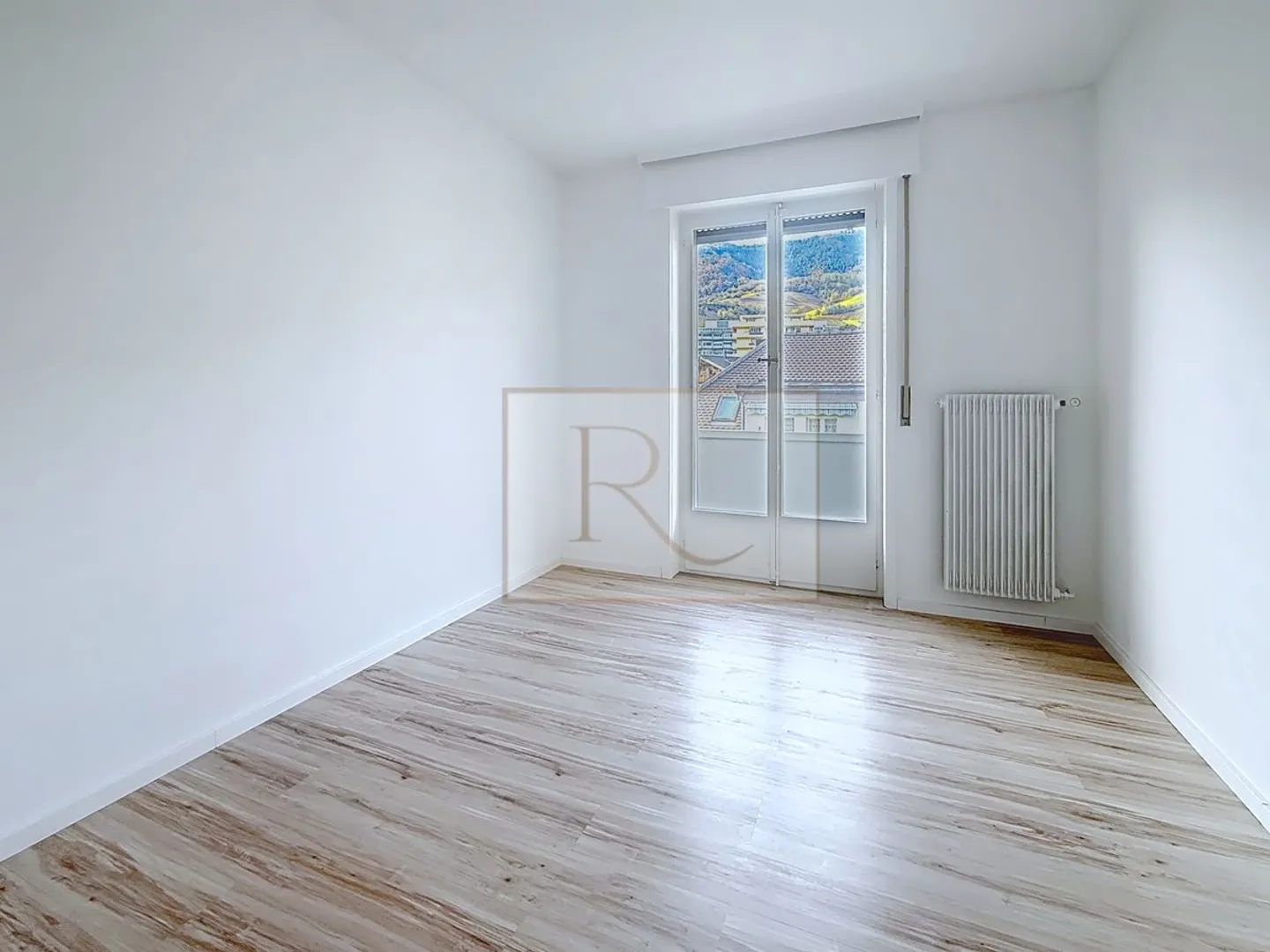 Bell'appartamento luminoso di 3,5 locali - 95m² - ristrutturato nel 2025 - Foto 6 di 10