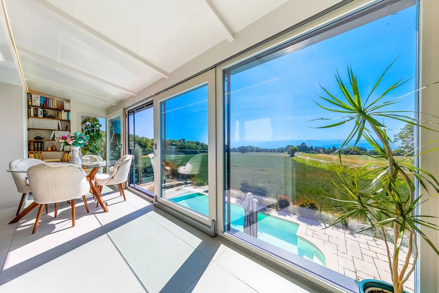 Sehr schöne Villa mit Panoramablick auf den See &amp; den Mont Blanc! - Foto 8 von 13