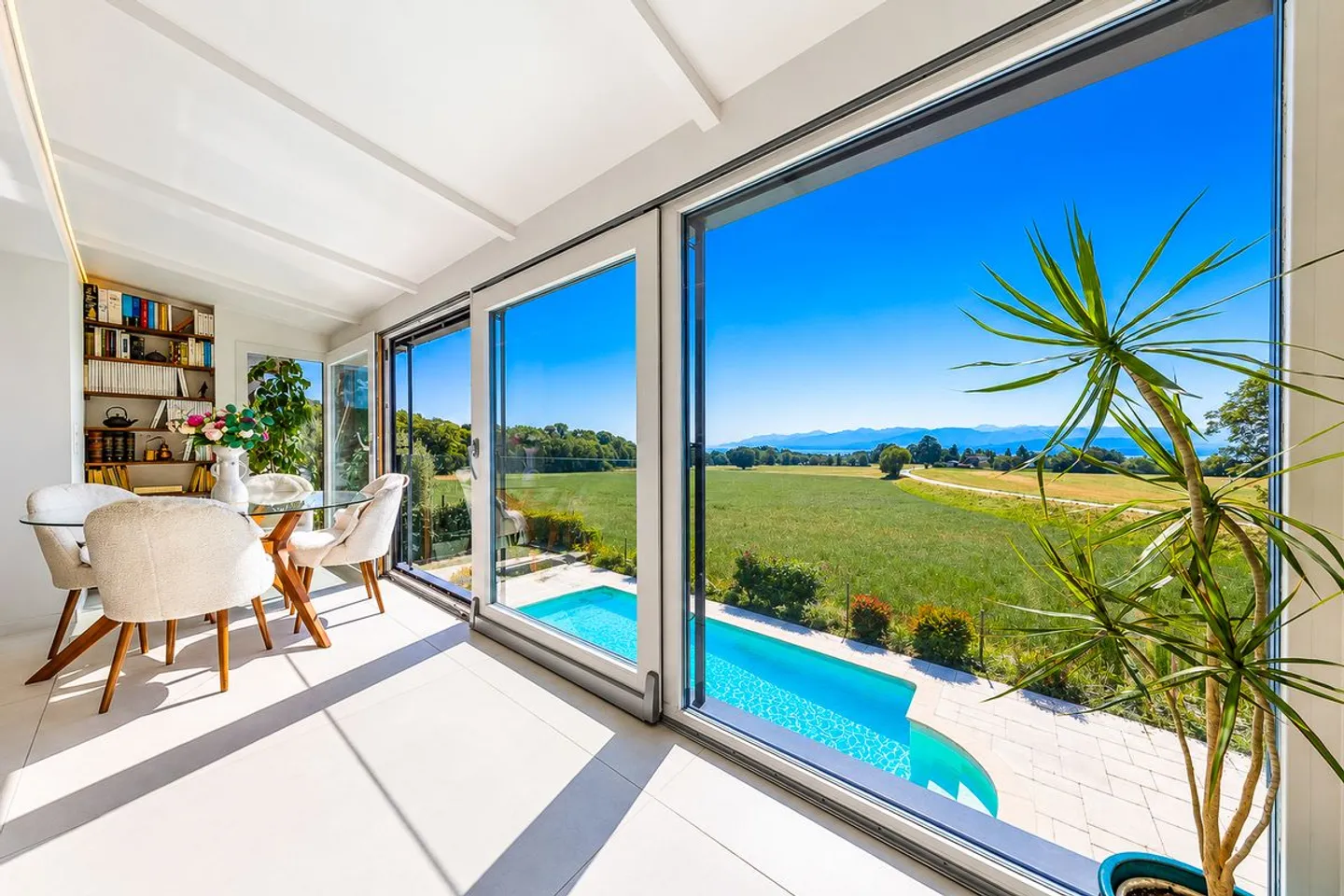 Sehr schöne Villa mit Panoramablick auf den See & den Mont Blanc! - Foto 6 von 13