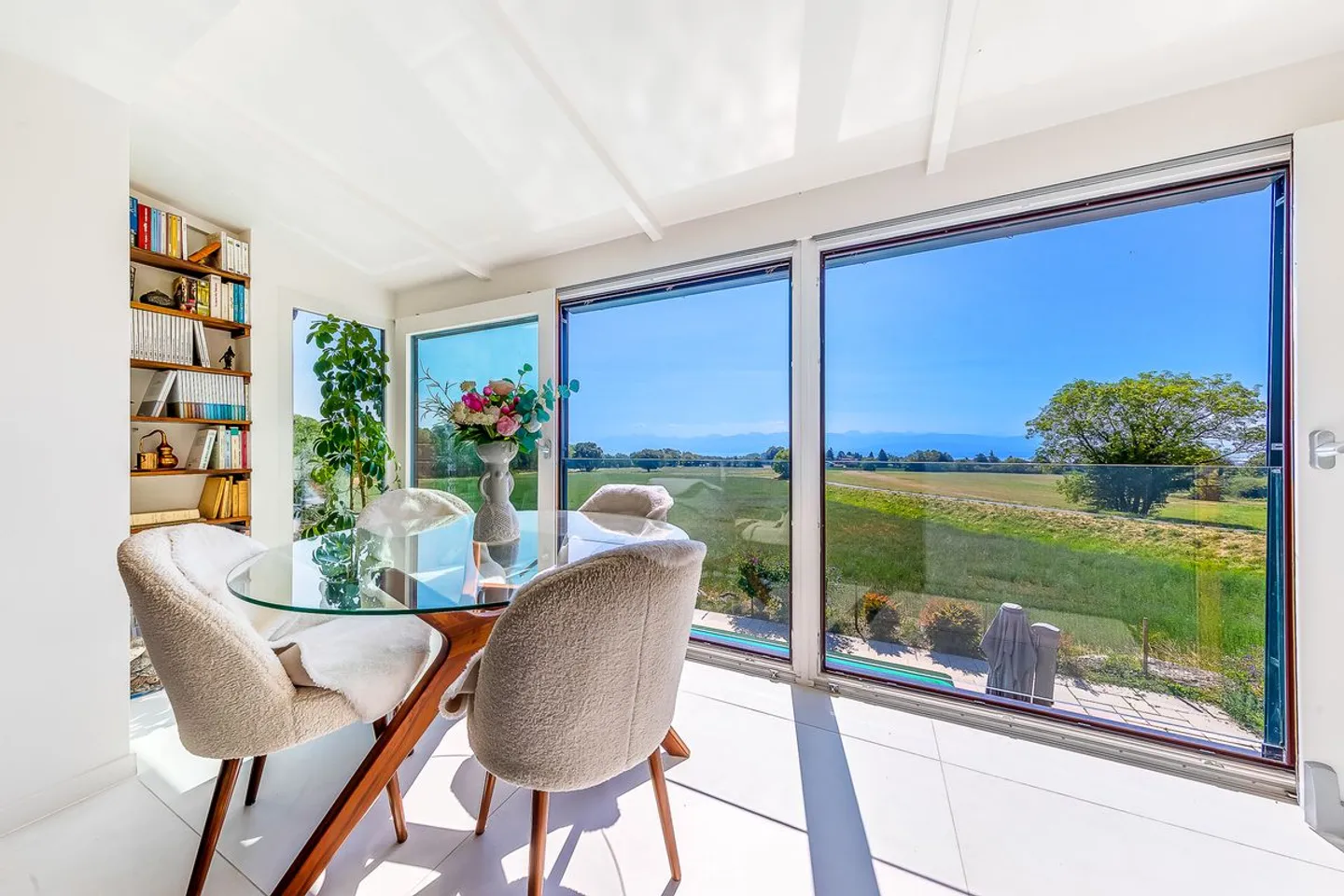 Sehr schöne Villa mit Panoramablick auf den See &amp; den Mont Blanc! - Foto 9 von 13