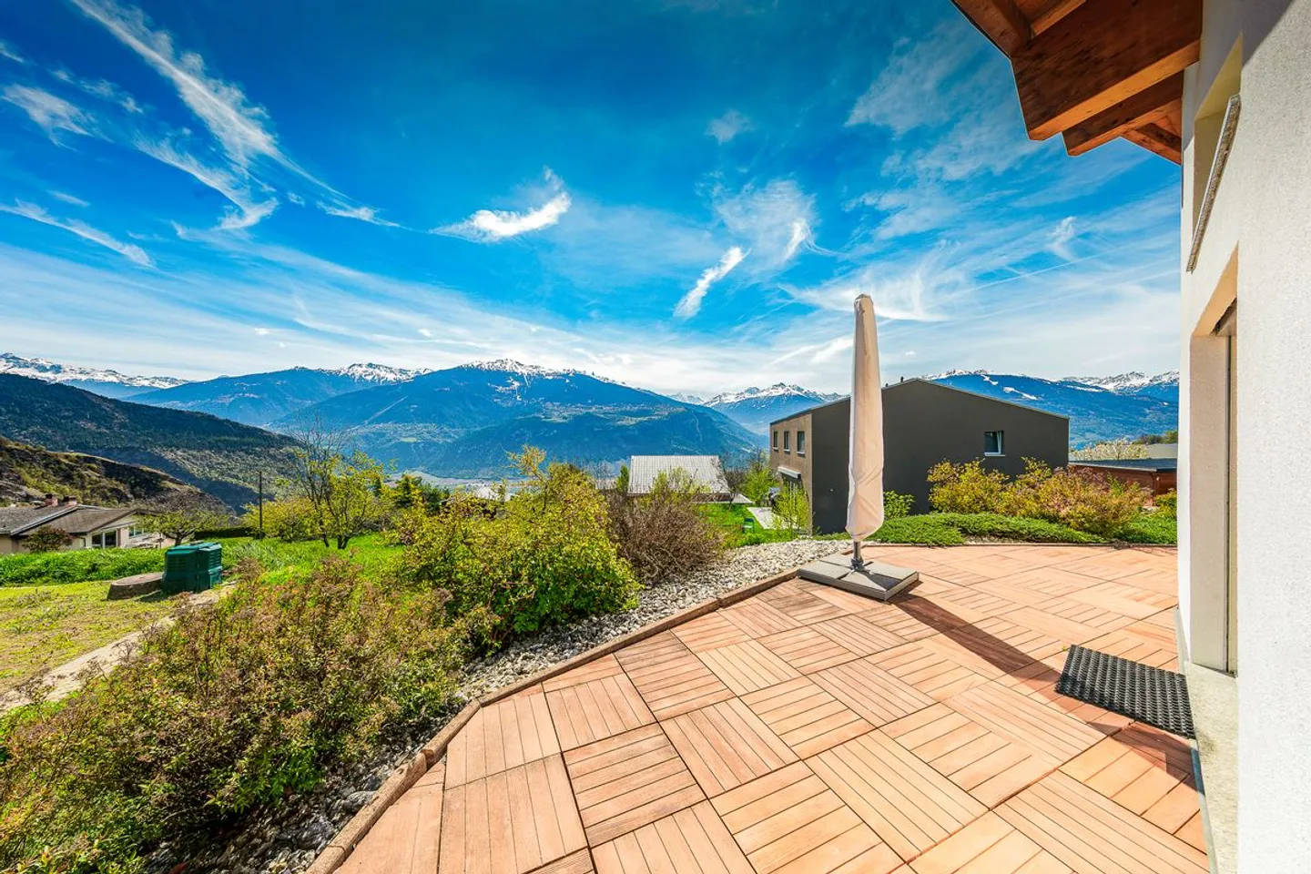 Villa rénovée avec vue alpine - Photo 2 sur 6