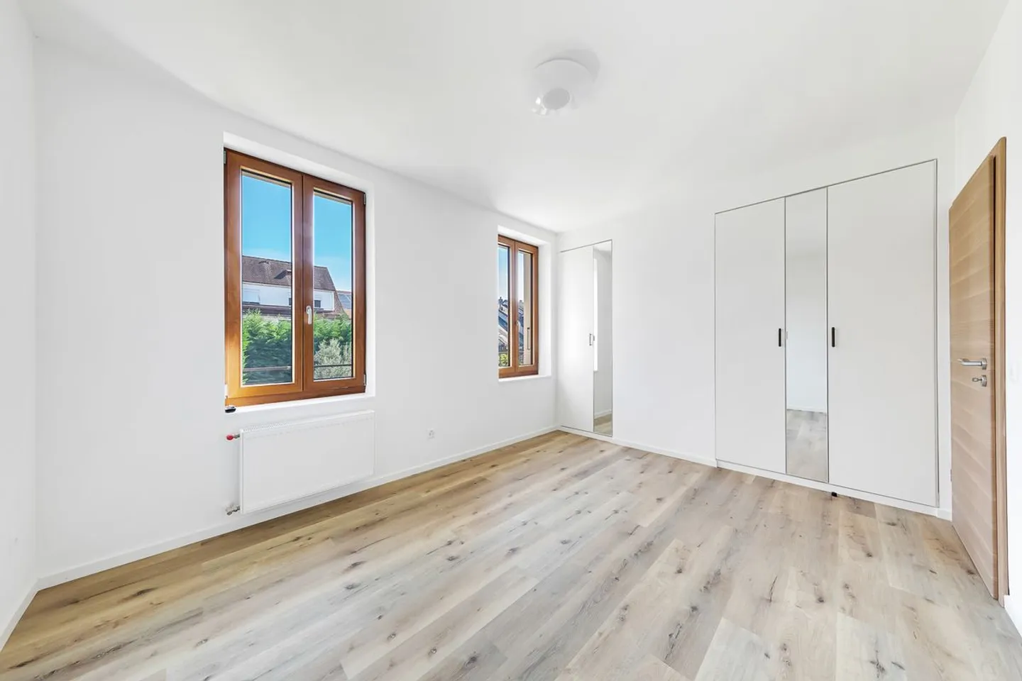 Casa indipendente con giardino nel cuore di Rolle - Foto 5 di 13