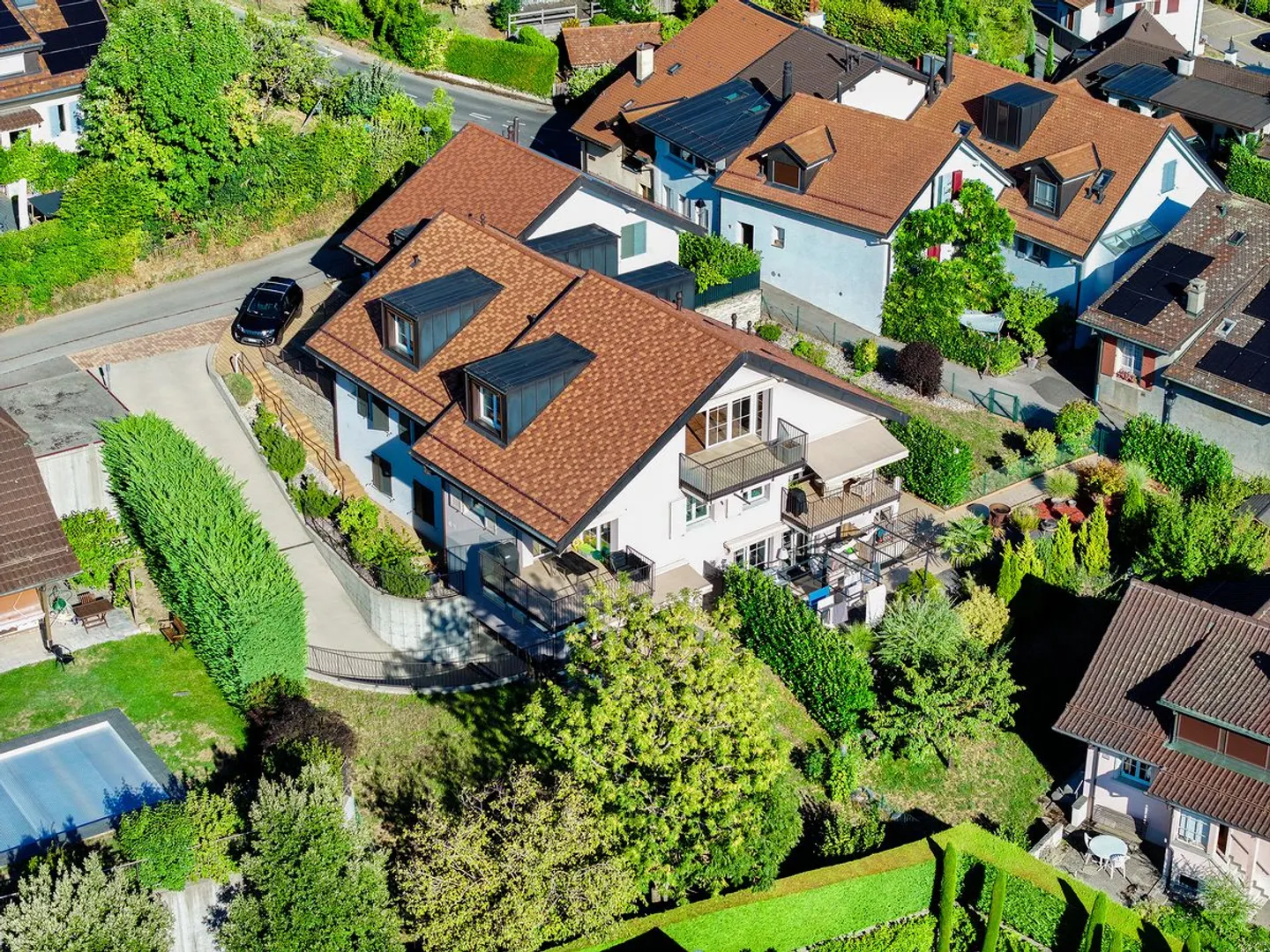 Attico con vista splendida a Belmont-sur-Lausanne - Foto 1 di 13