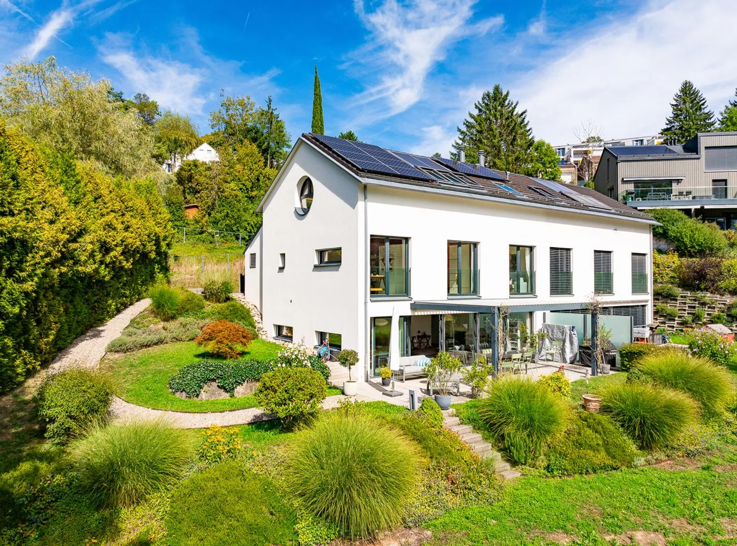 Superb family villa - Photo 2 of 13
