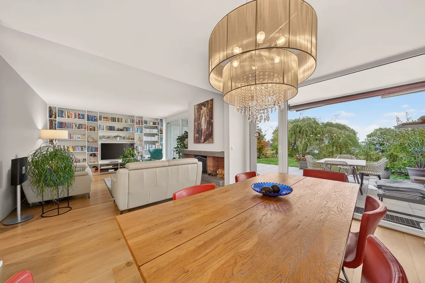 Rare 4.5-room duplex: villa spirit, garden and lake view - Photo 1 of 13