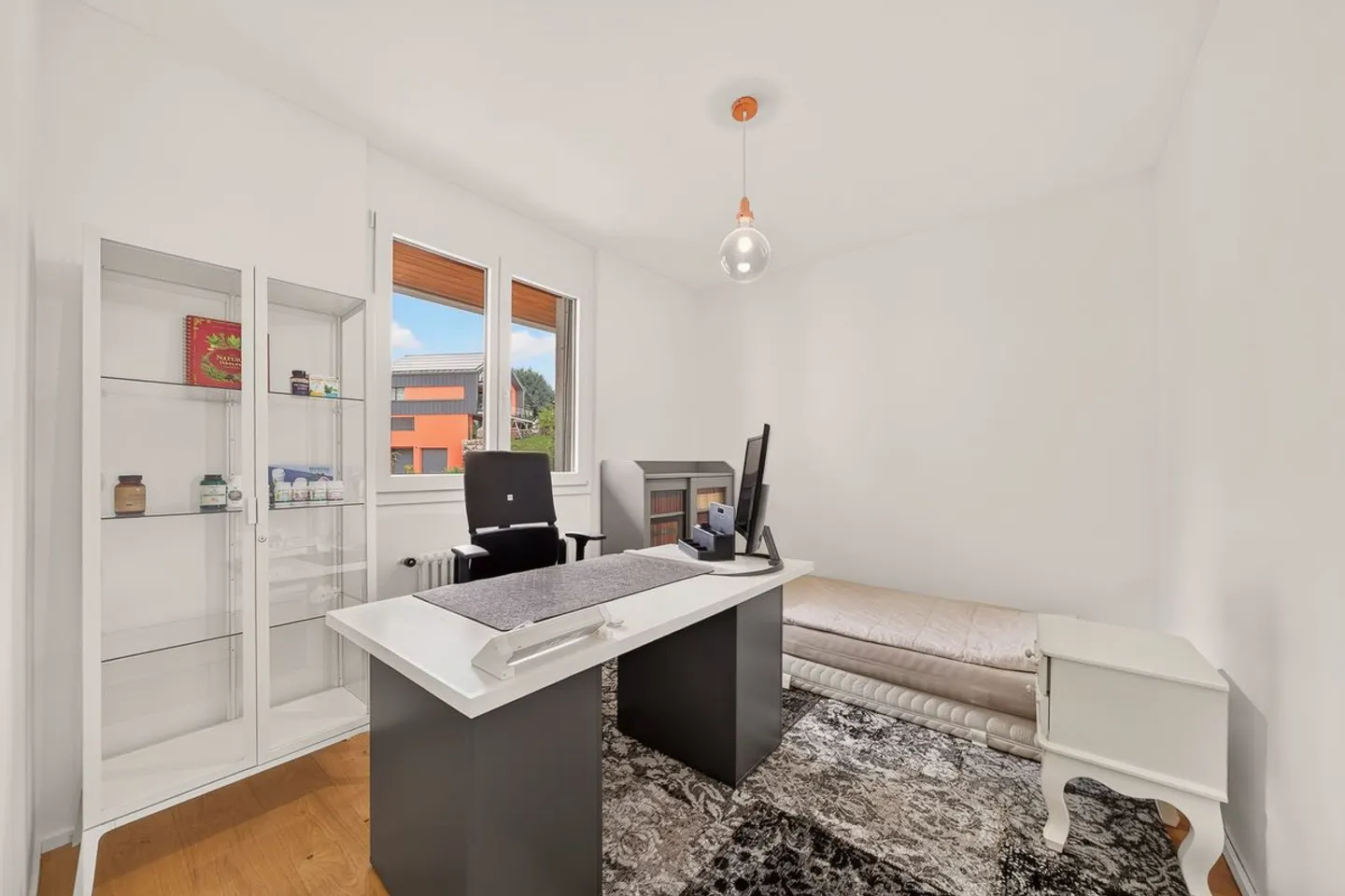 Rare 4.5-room duplex: villa spirit, garden and lake view - Photo 9 of 13