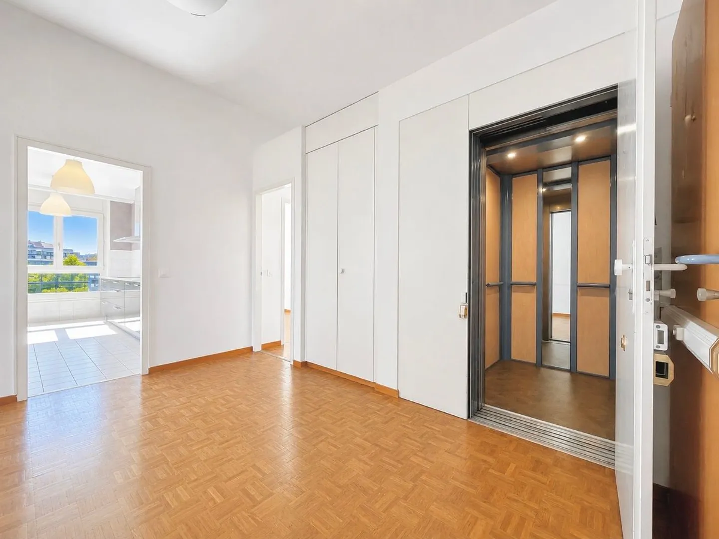 Appartement spacieux de 4 chambres à Petit Sacconex - Photo 3 sur 13