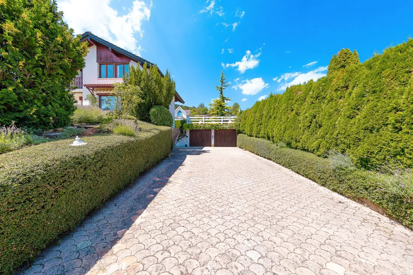 Jolie Maison à Arzier-Le Muids avec échappées sur le lac! - Photo 3 sur 13
